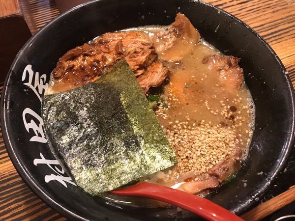 「黒チャーシュー麺850円」@ら〜めん村田屋の写真