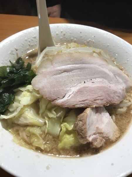 「ガッツリ橋本流　しょうゆらーめん　７５０円」@橋本食堂の写真