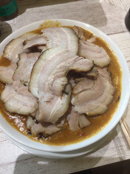 「特濃魚介・辛ラーメン 追加肉200g」@麺garage 肉ヲ見ルの写真