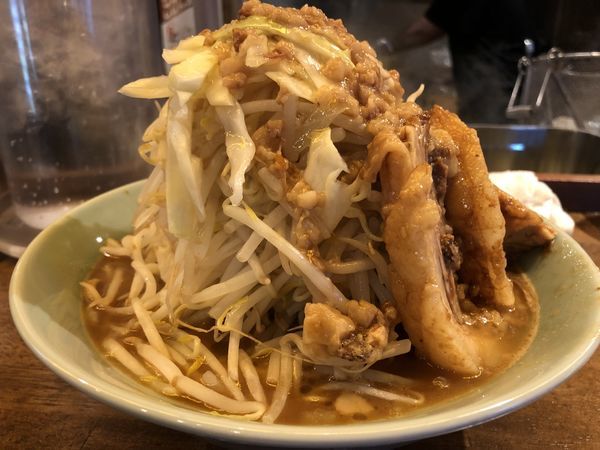 「小ラーメン＋豚増し＋全マシ」@立川マシマシ OGKB店の写真