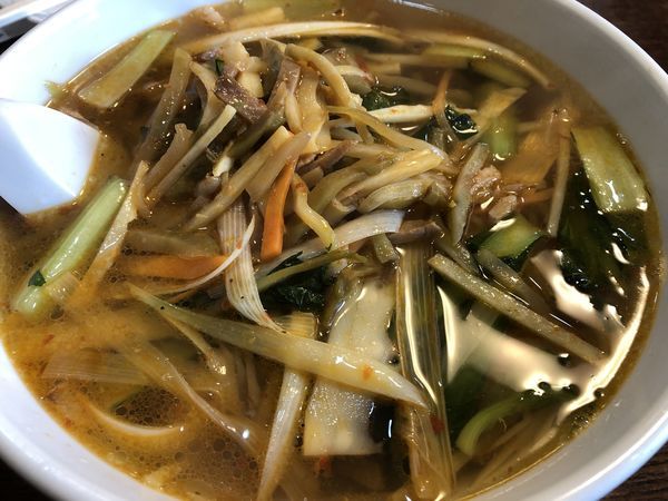 「辛いザーサイ入そば 830円」@林華苑の写真