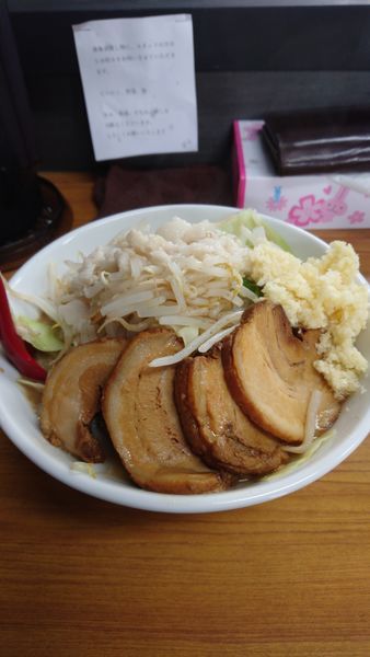 「神豚醤油+豚3枚」@神豚の写真