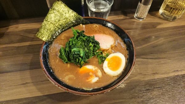 「味玉ラーメン」@神田ラーメン わいず 神田本店の写真