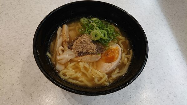 「コクうま鬼煮干しラーメン 長尾中華そば 監修390」@かっぱ寿司 足立谷在家店の写真