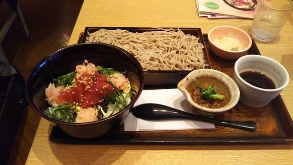 「（期間限定）ポン酢ジュレで食べる鰹丼とお蕎麦」@大戸屋 イーアスつくば店の写真
