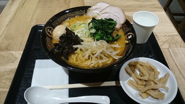 「特製濃厚味噌らーめん・大盛・メンマ　￥１５４５」@濃厚味噌らーめん 玉 川崎ルフロン店の写真