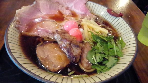 「ら〜めん 全部入り 800円」@仮麺中(ぬちぐすい)の写真