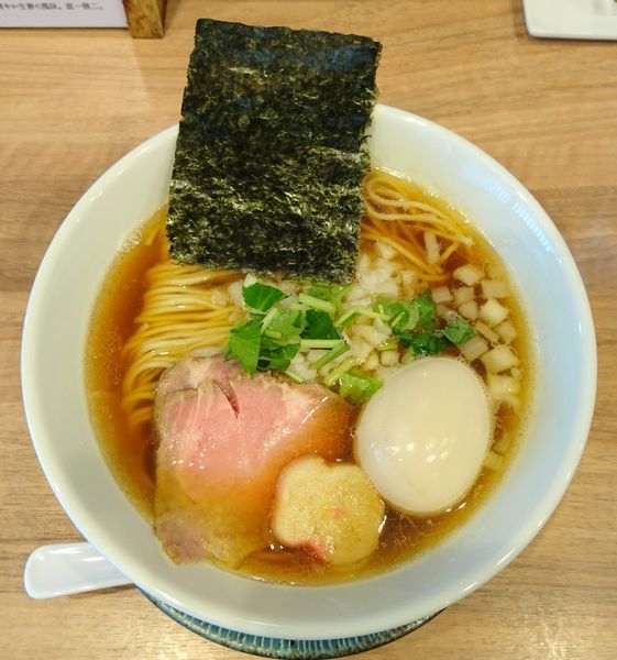 「煮干しソバ＋煮玉子」@中華ソバ 篤々 TOKU-TOKUの写真