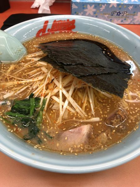「ピリ辛ネギラーメン 味噌」@ラーメン山岡家 さいたま宮前店の写真
