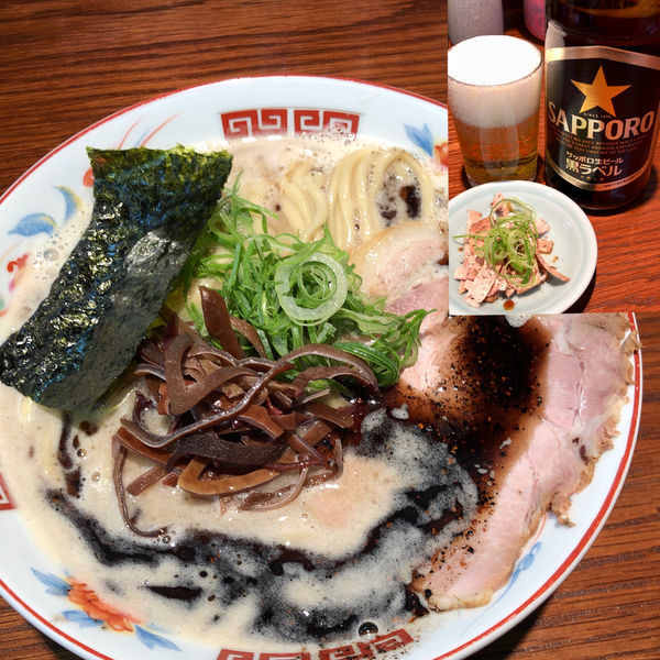 「濃厚ラーメン 黒（太麺並）＋瓶ビール（サッポロ）」@ラーメンかなやの写真