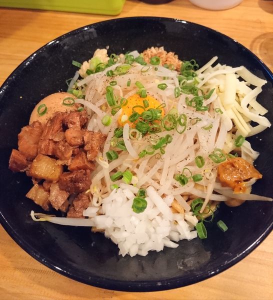 「まぜそば 味玉」@麺魂 39の写真