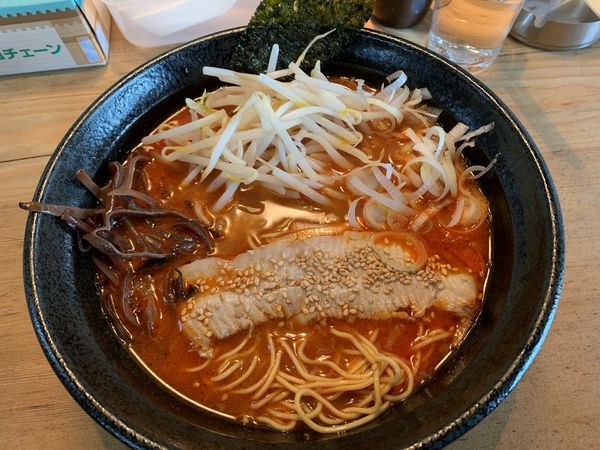 「辛味噌豚骨＋無料替玉１玉」@博多豚骨ラーメン 麺屋 望の写真