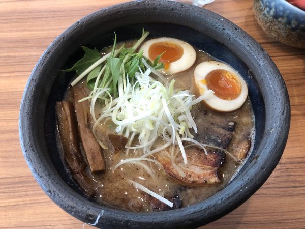 「特製らぁめん 醤油」@俺の創作らぁめん 極や 麹町支店の写真