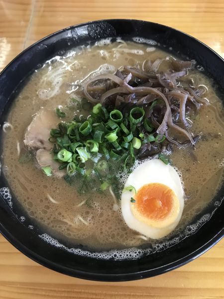 「豚骨ラーメン+替玉（¥750+¥100）」@豚骨ラーメン 新井商店の写真