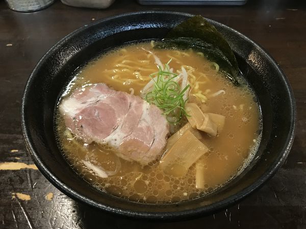 「豚骨醤油」@麦伸ぬーどるの写真