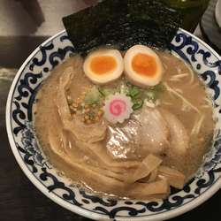 煮卵らー麺
