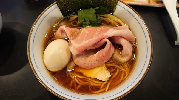 「特製四つ葉そば 地鶏の塩焼き丼 本日の握り(ひらまさ・かつお)」@中華そば 四つ葉の写真