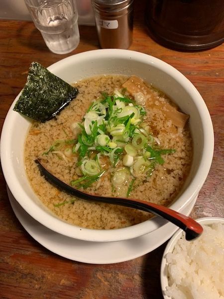 「芳香醤油 700円　小ごはん50円」@拉麺 じゃかじゃかの写真