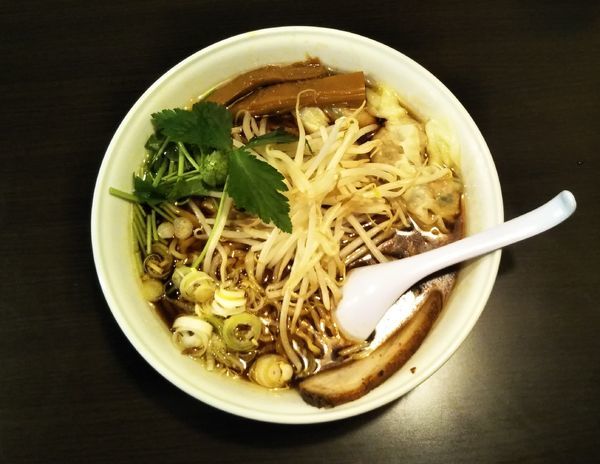 「ワンタンメン　倍盛り」@俺系らーめん 藤本の写真