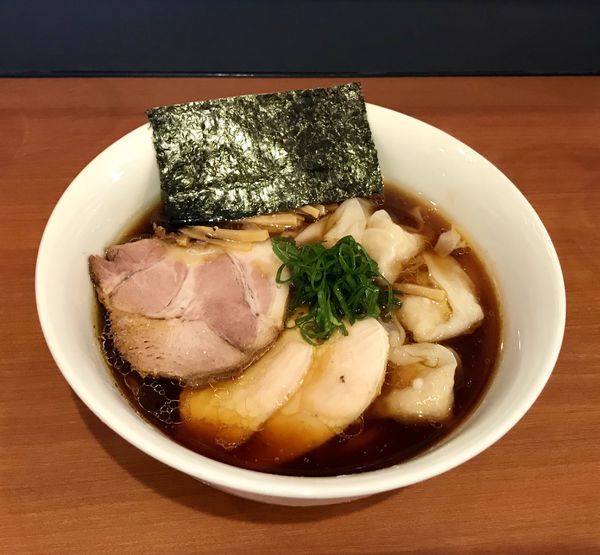「ワンタンラーメン つけ麺 ローストポーク丼」@自家製手もみ麺 鈴ノ木の写真