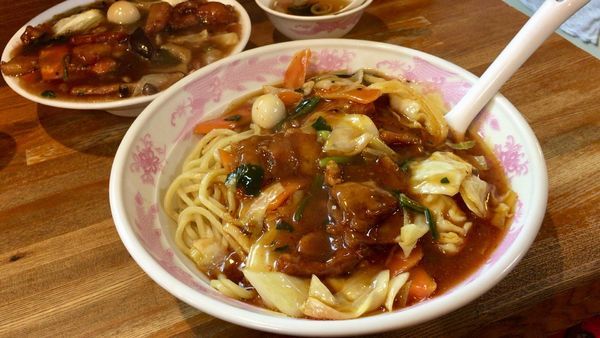 「肉スタミナ冷やしメン」@ラーメン 現代の写真