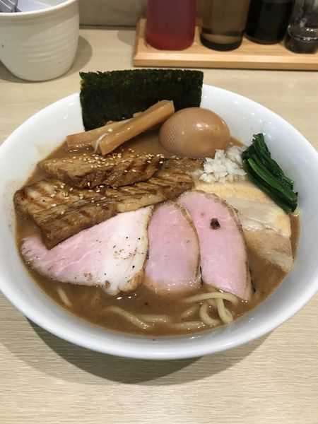 「豚白湯ラーメン」@心の味製麺 平井店の写真