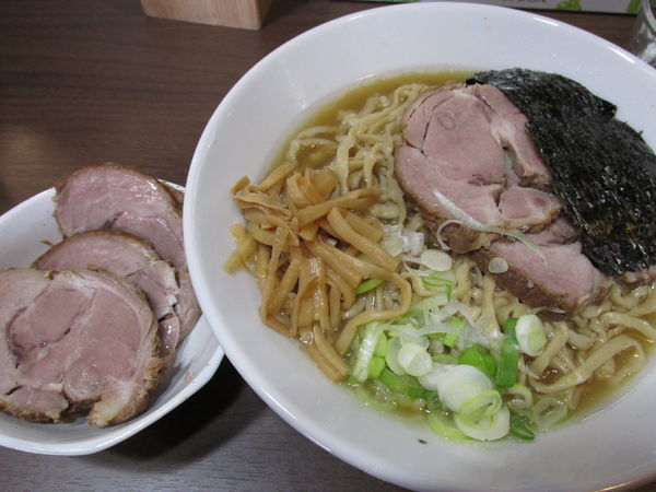 「チャーシューそば（濃口）　「950円」」@煮干し中華そば 山形屋の写真