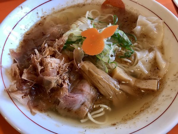 「追い鰹醤油ラーメン」@中華そば うさぎの写真