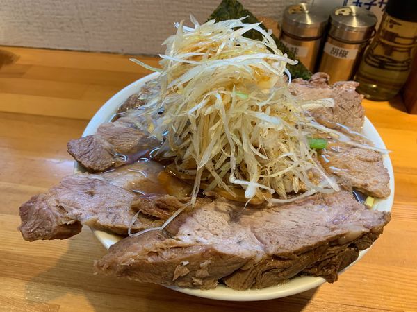 「細麺大盛＋凄チャーシュー＋ネギ＋味玉」@らぁめん りきどうの写真