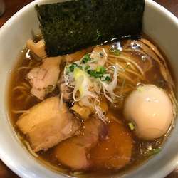 醤油らーめん 全部入り