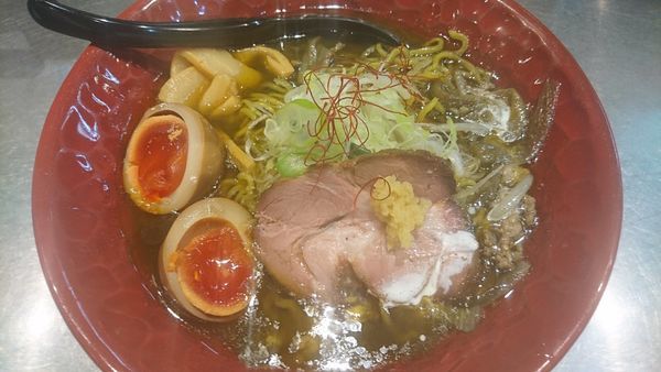 「黒味噌らーめん＋味玉(クーポン)」@初代けいすけ 本駒込店の写真