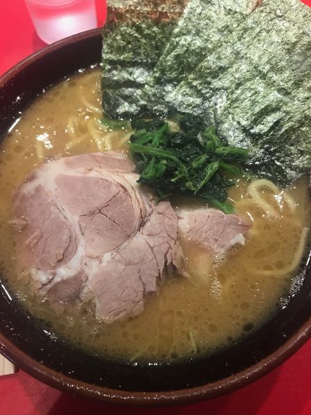 「ラーメン（中盛）」@横浜家系らーめん 山崎家の写真