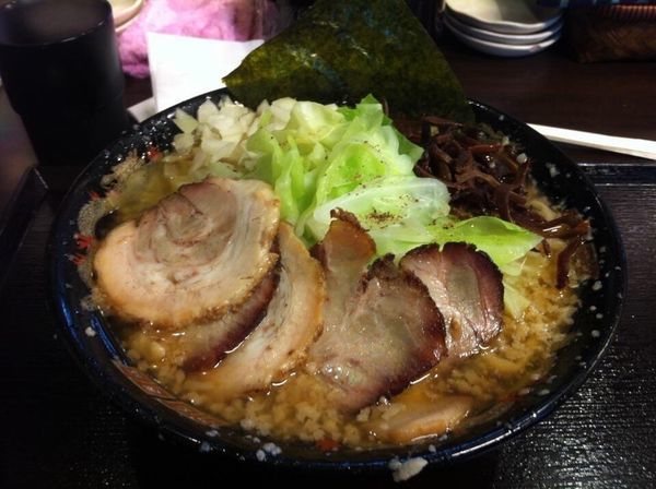 「背脂煮干しラーメン」@中華蕎麦 丸め 東久留米店の写真