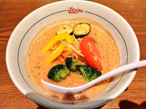 「ヴィーガンラーメン」@ストライプ ヌードルズの写真