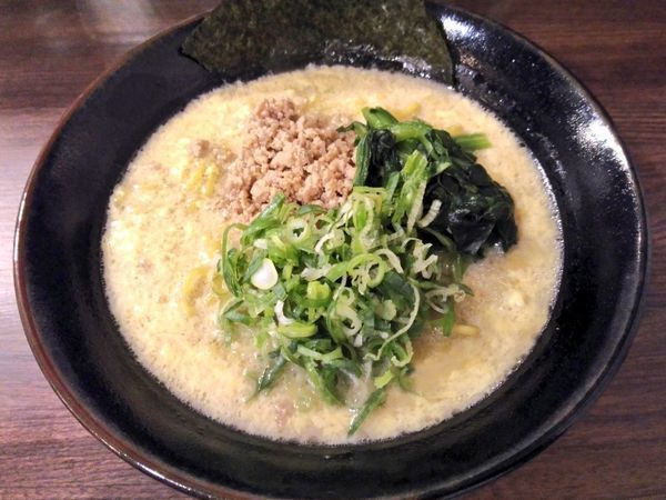 「たまごとじらぁ麺」@鶏白湯 らぁ麺 荻の写真