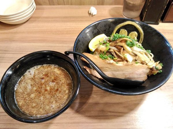 「期間限定 濃厚とんこつ秋刀魚つけ麺」@琉球島豚 麺屋なりよしの写真