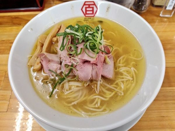 「肉中華そば（塩）」@百年本舗 沖縄西原店の写真