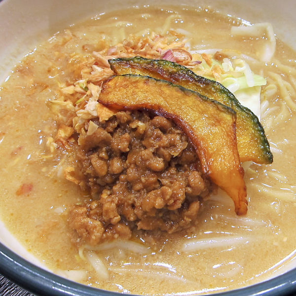 「甲州味噌らーめん 880円」@蔵出し味噌 麺場 田所商店 談合坂サービスエリア店の写真