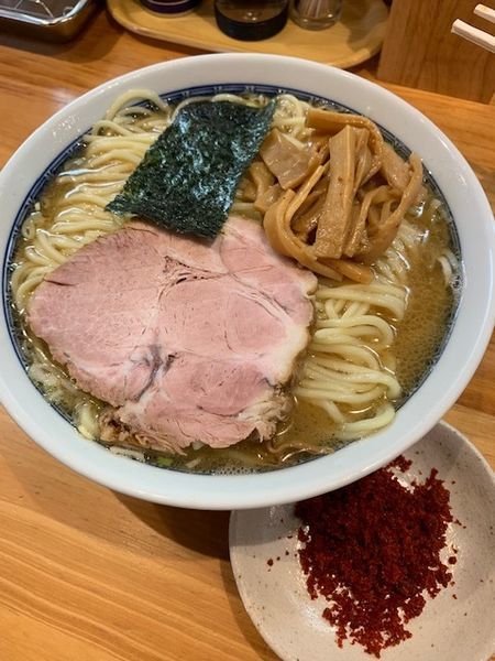 「新・塩ラーメン（中） 900円　辛味 100円」@自家製中華そば としおかの写真