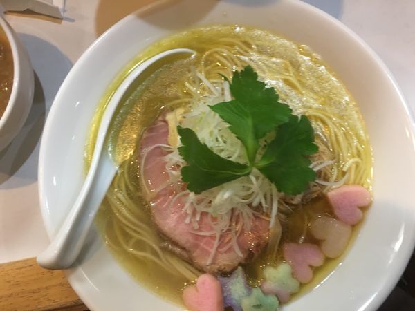 「【6周年限定】比内地鶏の塩ラーメン」@麺屋 扇 SENの写真