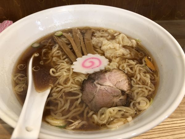 「ワンタン入り中華麺（中盛り）」@三鷹大勝軒の写真