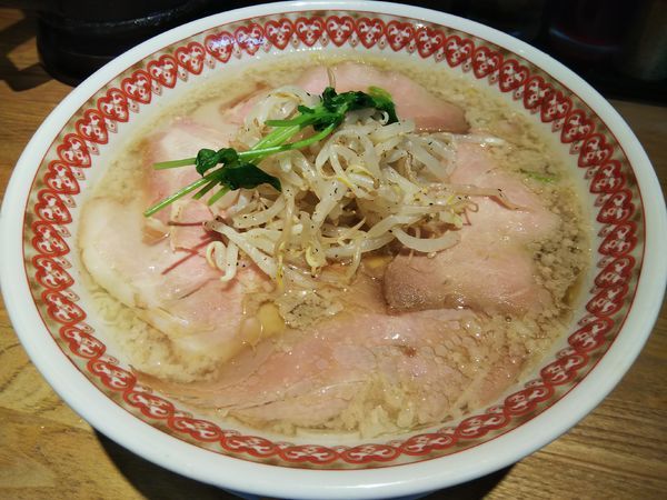 「【限定】淡口醤油の背脂チャーシュー麺　（大盛り）」@麺肴 ひづきの写真