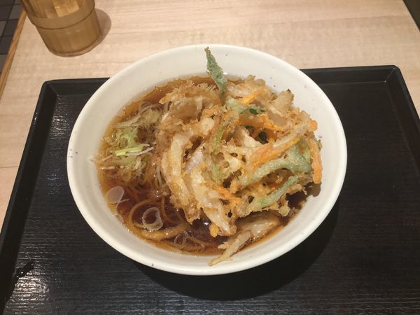 「朝のかき揚げそば(¥350)」@いわもとQ 神保町店の写真