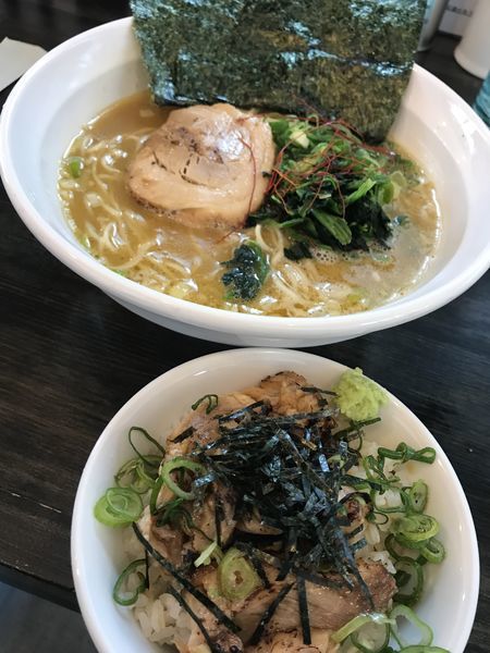「地鶏ガラ醤油らー麺」@らー麺つけ麺 みやがわ 東白楽店の写真