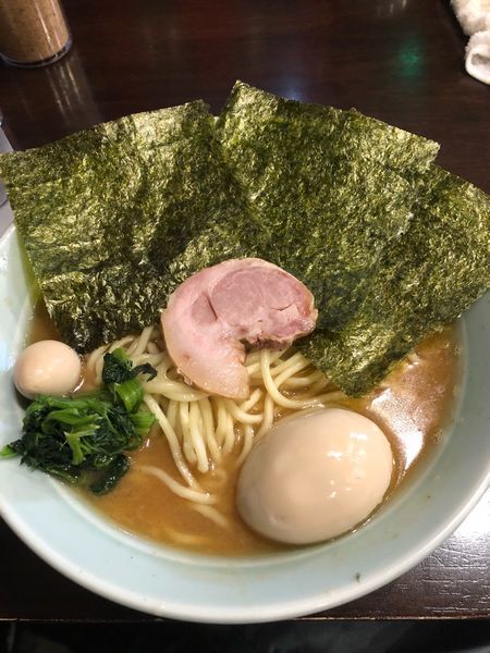 「味玉ラーメン中盛、硬め濃いめ」@らーめん南の写真