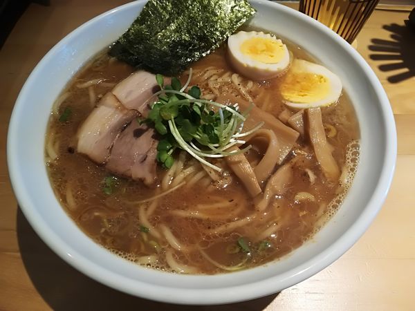 「4/28 醤油ラーメン、大盛り、味玉ハーフ増し(700+100+」@麺処 まさるの写真