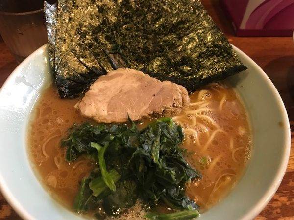 「のりラーメン750円」@横浜家系ラーメン 家家家 飯田橋店の写真