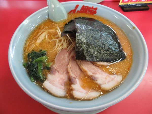 「特製味噌ネギチャーシュー麺中盛（１１９０円）」@ラーメン山岡家 かすみがうら店の写真