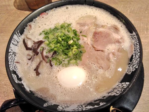 「味玉ラーメン」@博多一幸舎 那覇国際通り店の写真