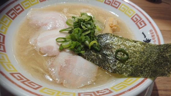 「らーめん」@博多屋台ラーメン一幸舎 東京キッテグランシェ店の写真